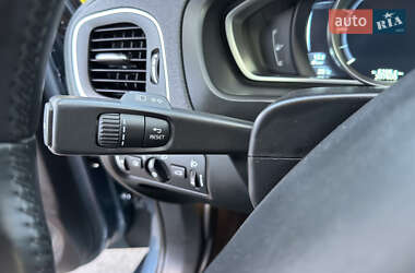 Хэтчбек Volvo V40 2014 в 