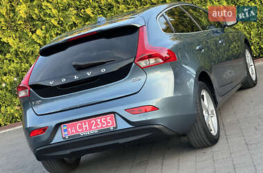 Хэтчбек Volvo V40 2014 в 