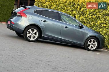 Хэтчбек Volvo V40 2014 в 