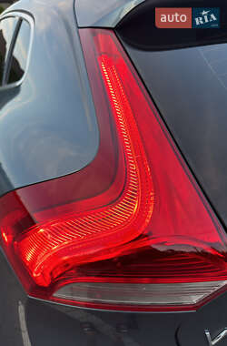 Хэтчбек Volvo V40 2014 в 