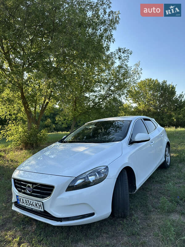 Volvo V40 2014 Volvo V40 2014