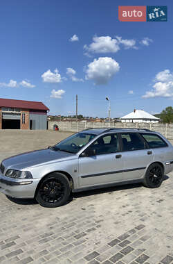 Универсал Volvo V40 2003 в 