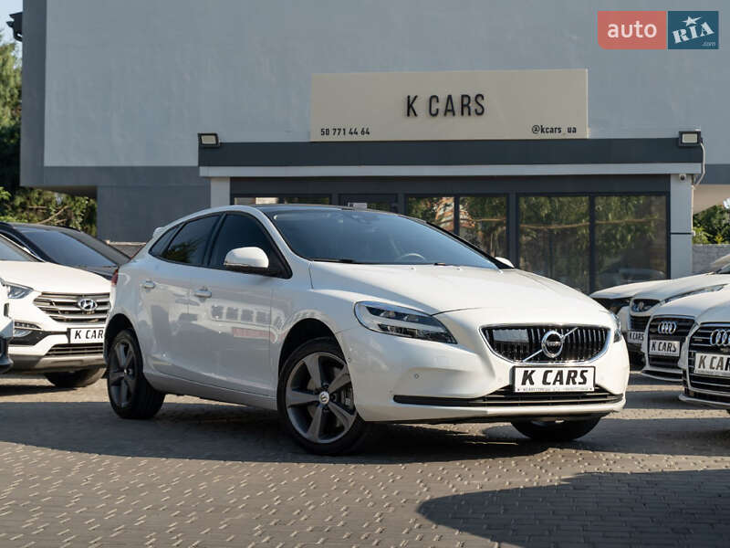 Volvo V40 2017