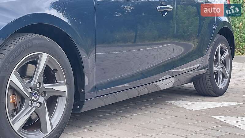 Хэтчбек Volvo V40 2014 в Луцке