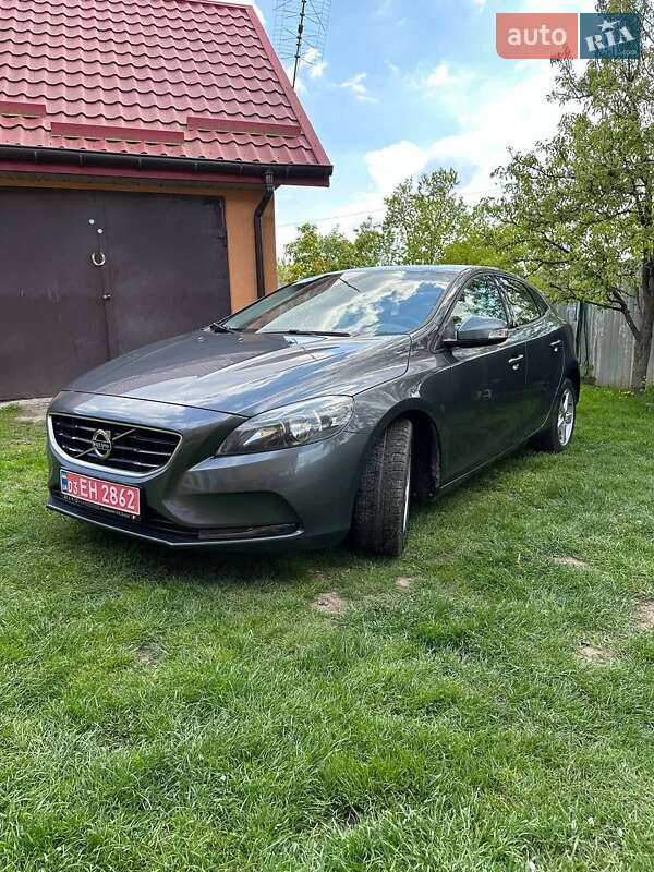 Хэтчбек Volvo V40 2013 в Луцке фото 3 Хэтчбек Volvo V40 2013 в Луцке