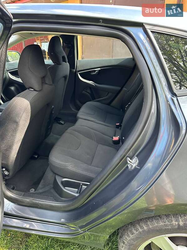 Хэтчбек Volvo V40 2013 в Луцке фото 18 Хэтчбек Volvo V40 2013 в Луцке