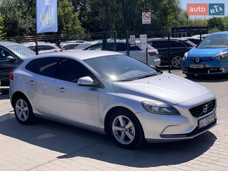 Хэтчбек Volvo V40 2014 в Бердичеве