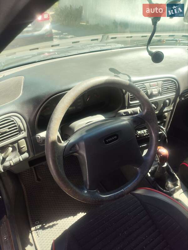 Универсал Volvo V40 1999 в Хмельницком