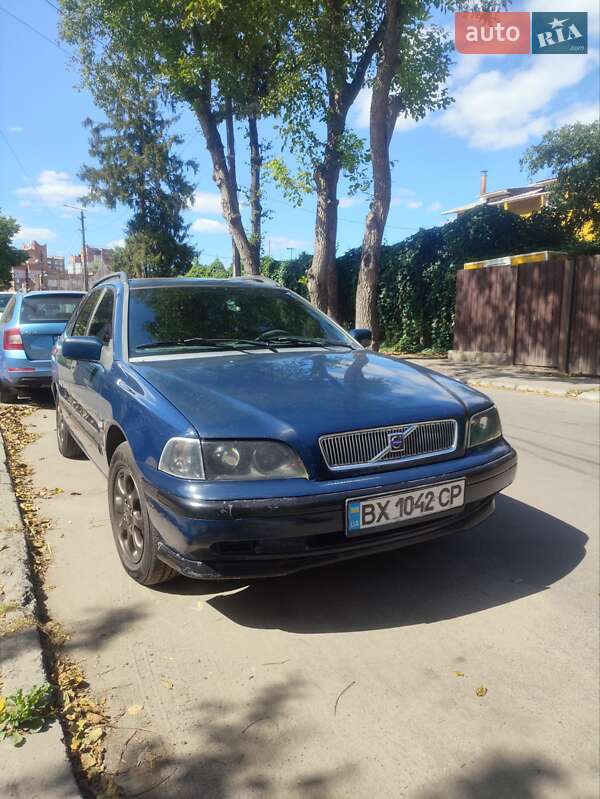Универсал Volvo V40 1999 в Хмельницком