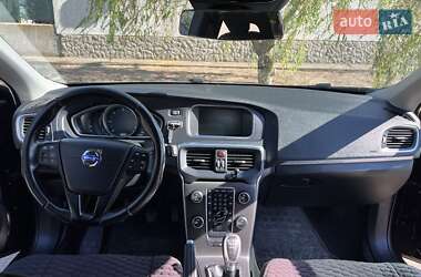 Хэтчбек Volvo V40 2014 в 