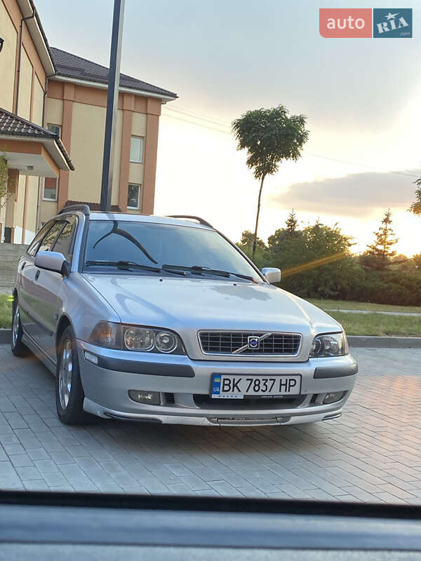 Універсал Volvo V40 2002 в 