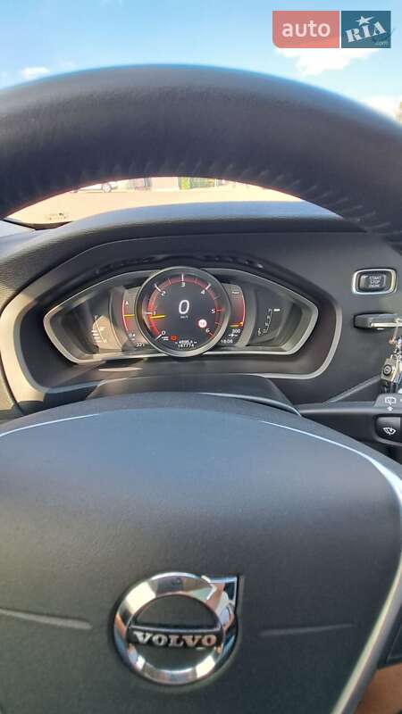 Хэтчбек Volvo V40 2019 в Киеве фото 35 Хэтчбек Volvo V40 2019 в Киеве