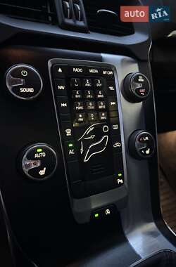 Хэтчбек Volvo V40 2014 в 