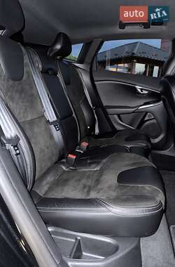 Хэтчбек Volvo V40 2014 в 