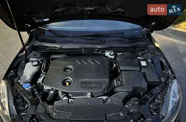 Хэтчбек Volvo V40 2014 в 