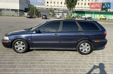 Універсал Volvo V40 2003 в 