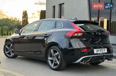 Хэтчбек Volvo V40 2014 в 