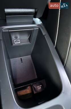 Хэтчбек Volvo V40 2014 в 