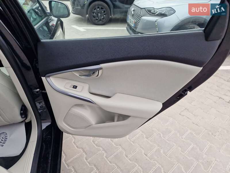 Хетчбек Volvo V40 2018 в Вінниці