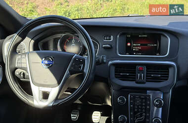 Хэтчбек Volvo V40 2014 в 