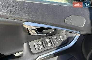 Хэтчбек Volvo V40 2014 в 