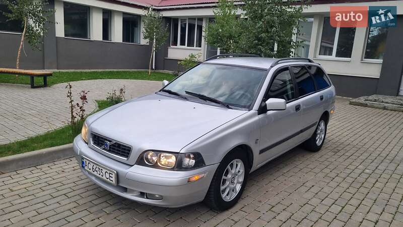 Volvo V40 1999