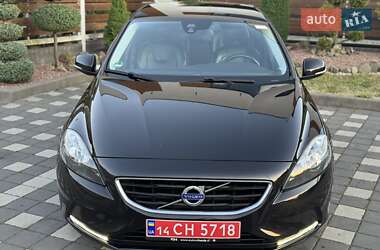 Хэтчбек Volvo V40 2014 в 
