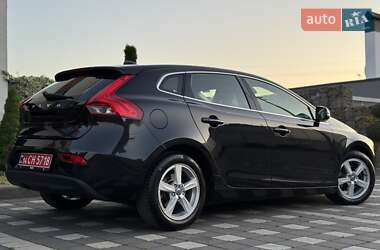 Хэтчбек Volvo V40 2014 в 