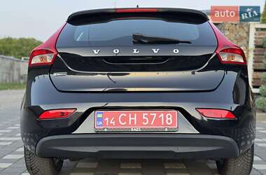 Хэтчбек Volvo V40 2014 в 