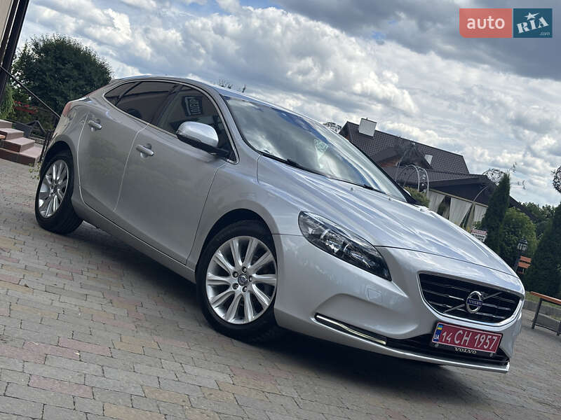 Хэтчбек Volvo V40 2014 в Стрые