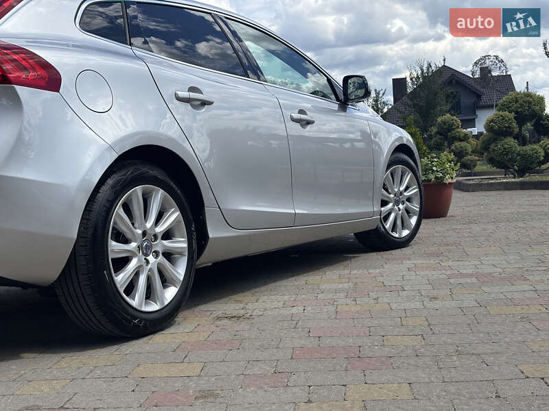 Хэтчбек Volvo V40 2014 в Стрые