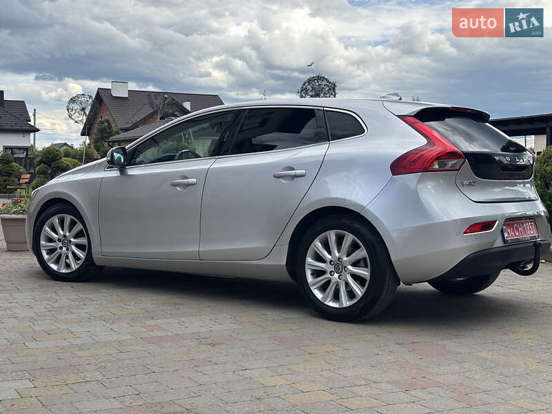 Хэтчбек Volvo V40 2014 в Стрые