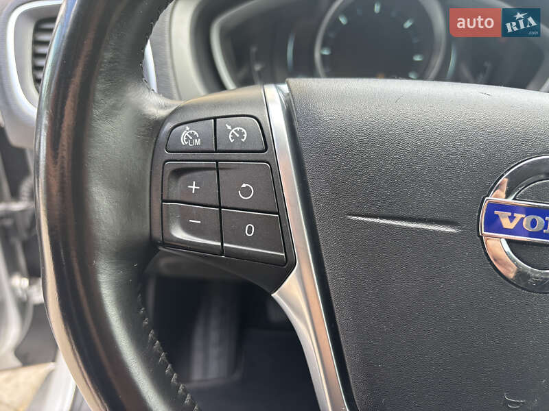 Хэтчбек Volvo V40 2014 в Стрые
