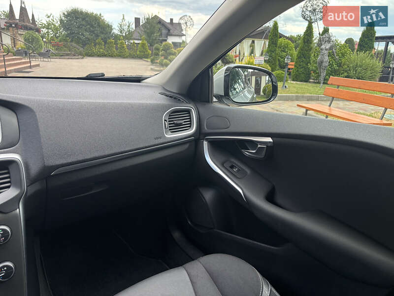 Хэтчбек Volvo V40 2014 в Стрые