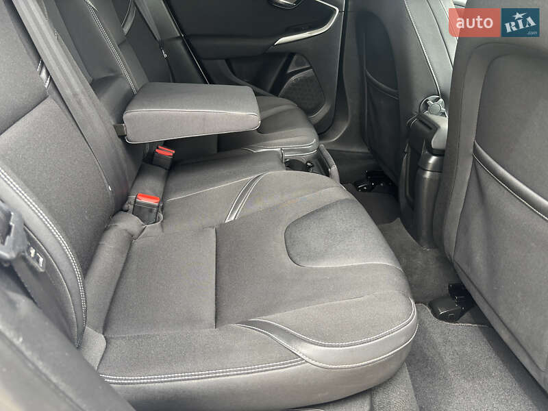 Хэтчбек Volvo V40 2014 в Стрые