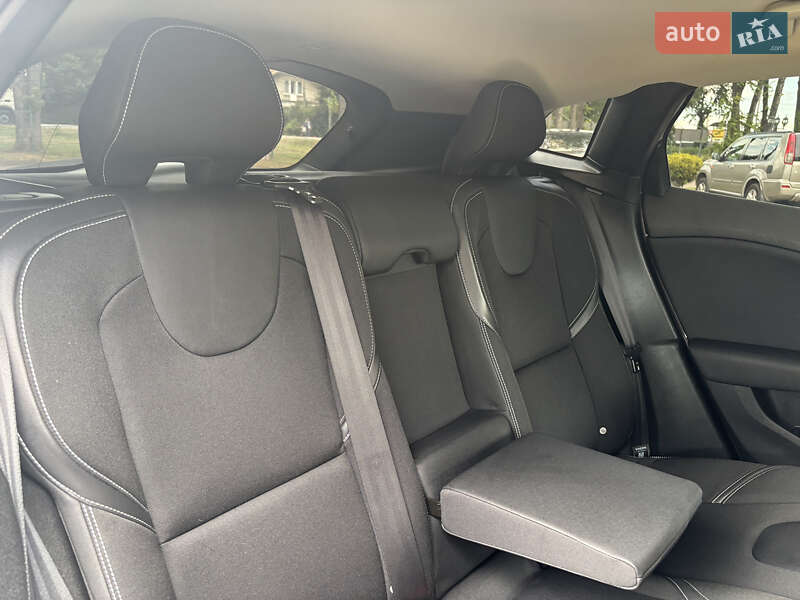Хэтчбек Volvo V40 2014 в Стрые