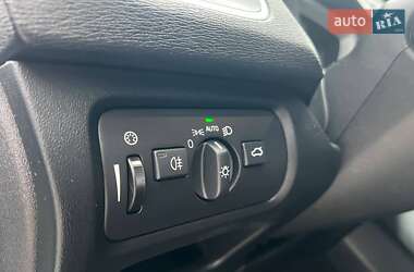 Хэтчбек Volvo V40 2017 в 