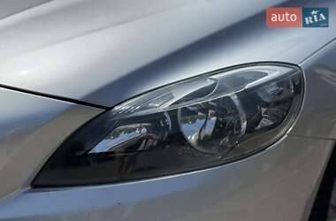 Хэтчбек Volvo V40 2013 в 