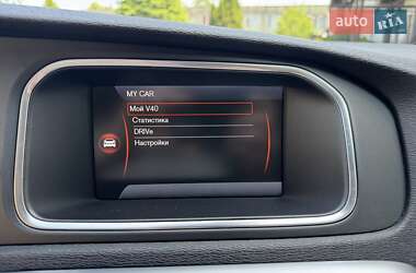 Хэтчбек Volvo V40 2013 в 
