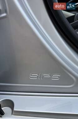 Хэтчбек Volvo V40 2013 в 