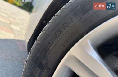 Хэтчбек Volvo V40 2013 в 