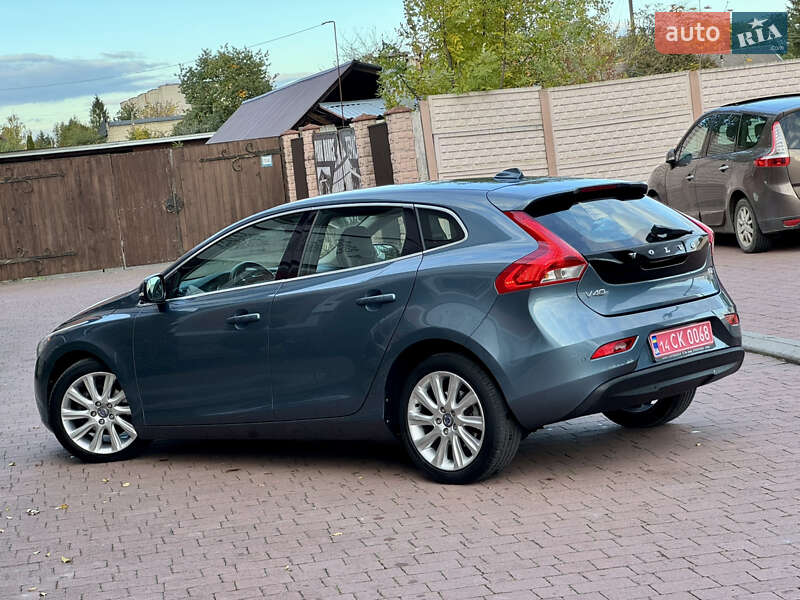 Хэтчбек Volvo V40 2013 в Стрые