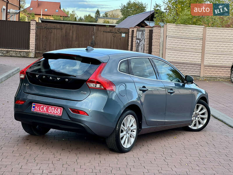 Хэтчбек Volvo V40 2013 в Стрые