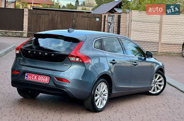Хэтчбек Volvo V40 2013 в 