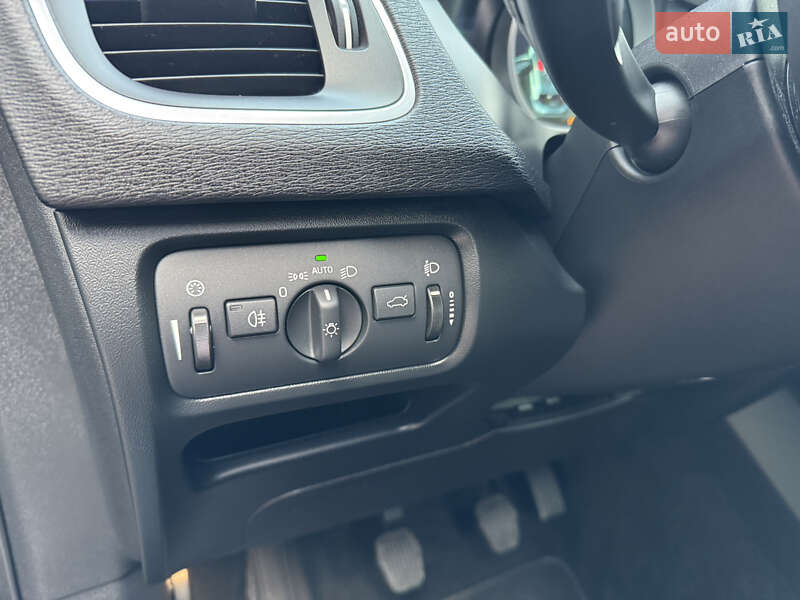Хэтчбек Volvo V40 2013 в Стрые