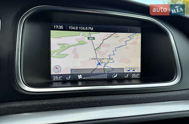 Хэтчбек Volvo V40 2013 в 