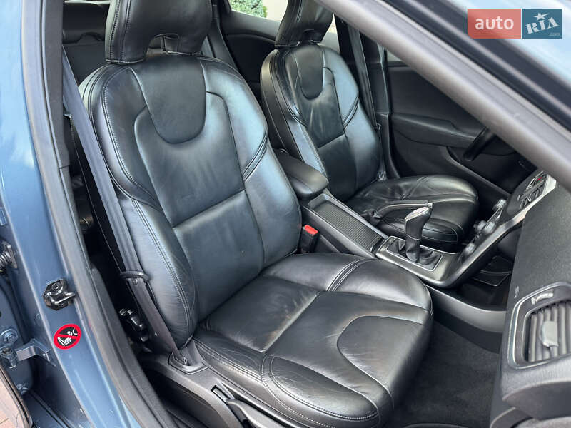 Хэтчбек Volvo V40 2013 в Стрые
