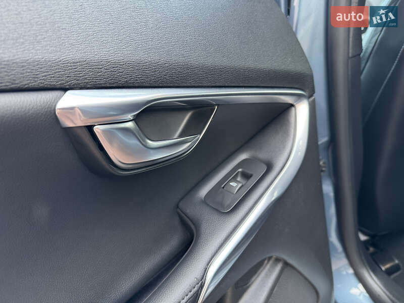Хэтчбек Volvo V40 2013 в Стрые
