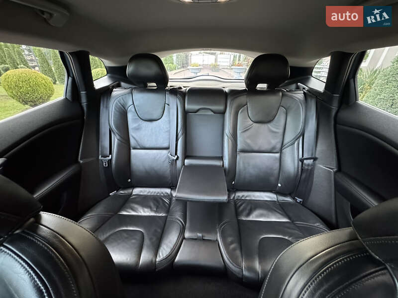 Хэтчбек Volvo V40 2013 в Стрые