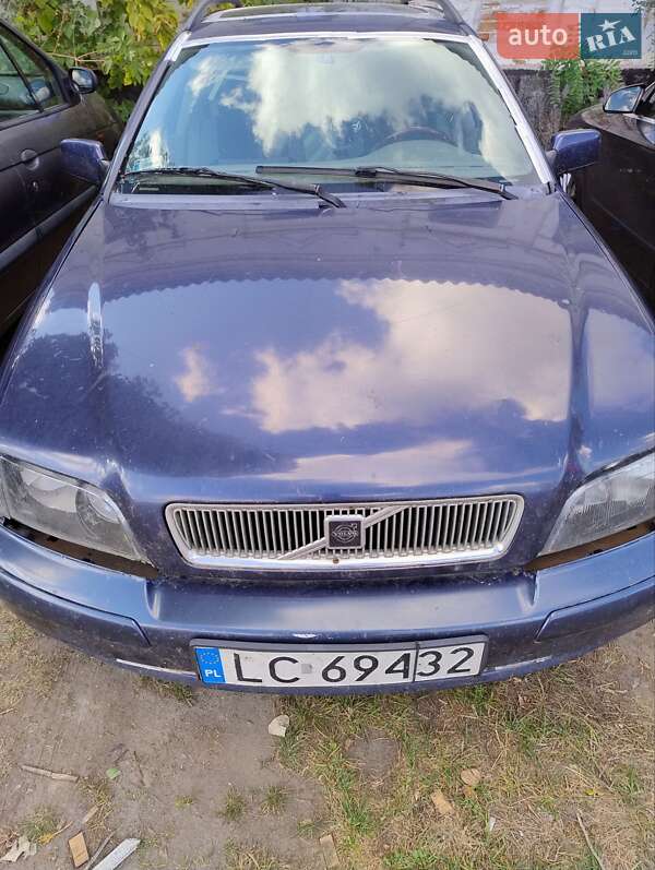 Универсал Volvo V40 2000 в Павлограде